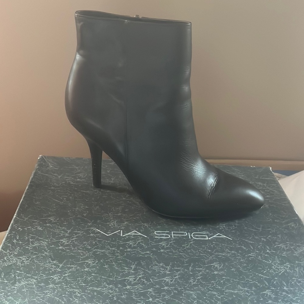 VIA SPIGA HEELED BOOTS
